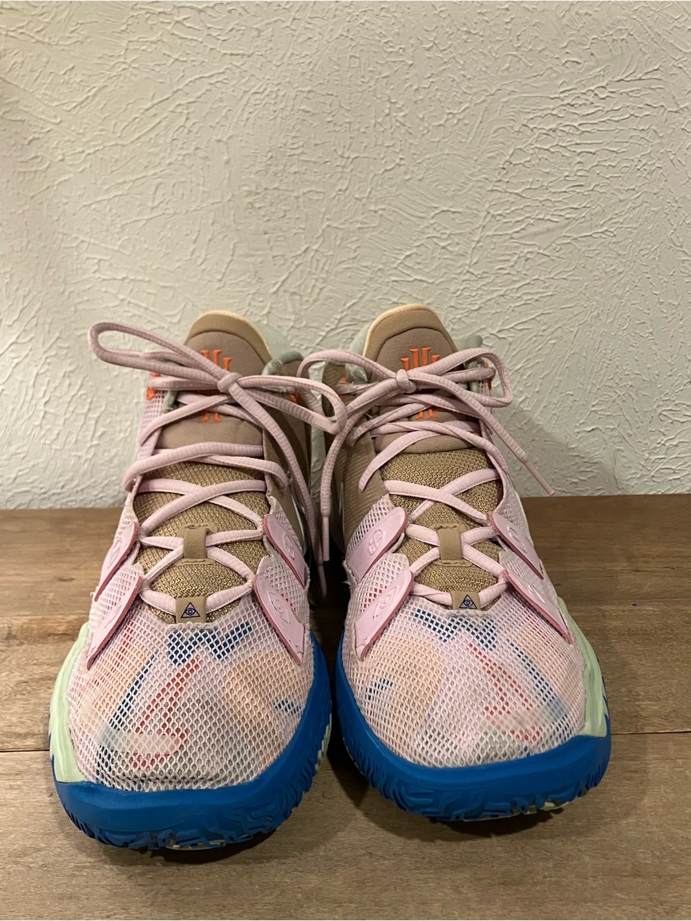 Nike Kyrie 7 ‘1 World 1 People’ Sneaker - Picture 5 of 12